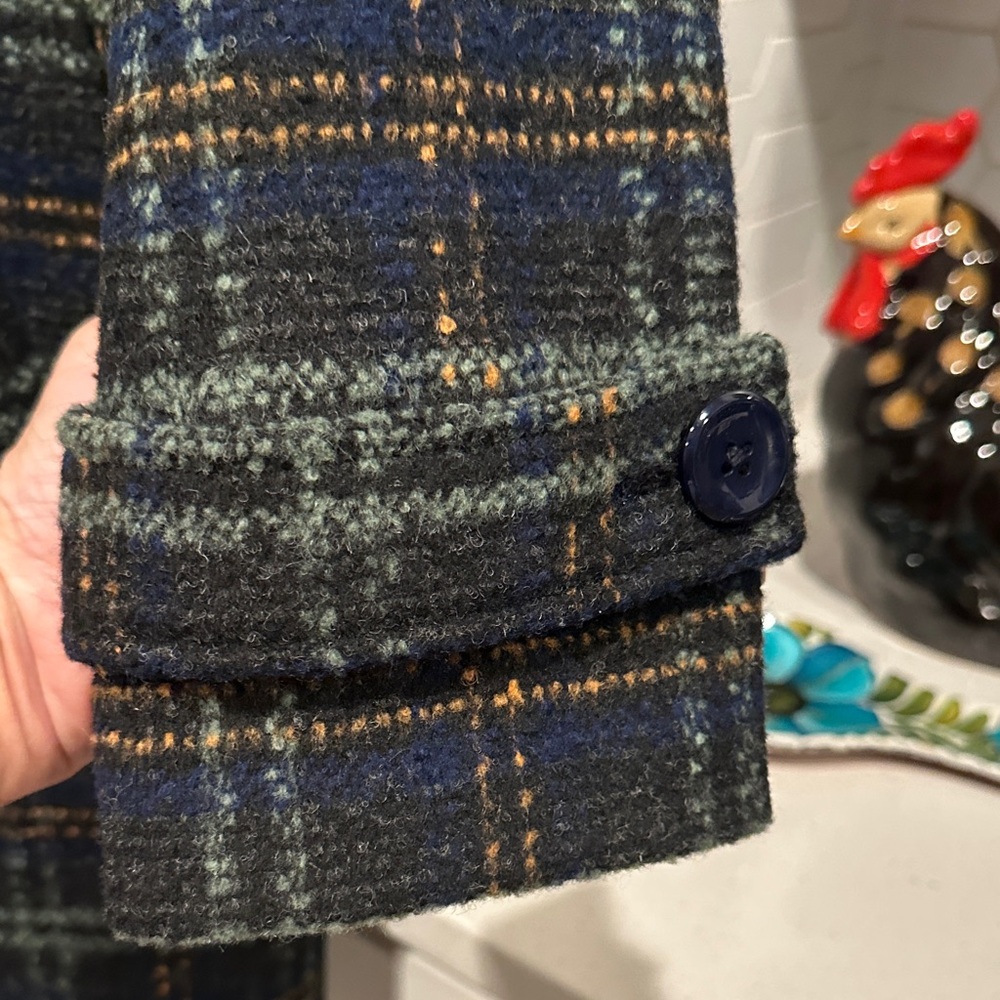 EUC WORN ONE TIME!!!! Jones New York Women's Trench Coat - Black and Green Plaid - Picture 6 of 11